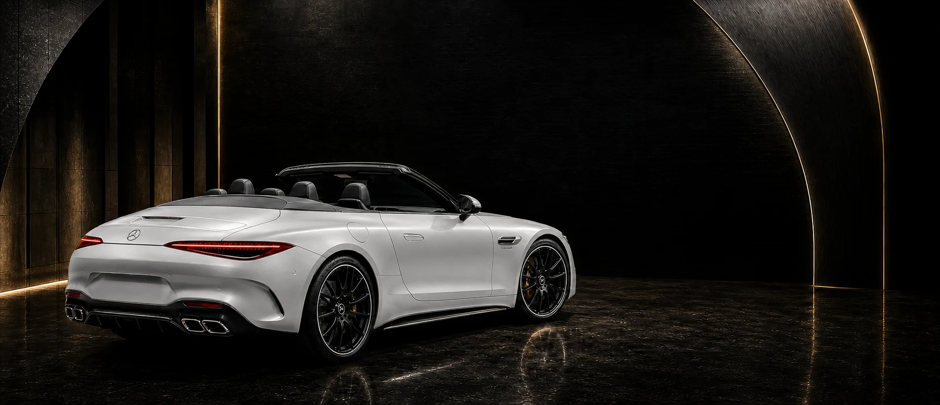 مرسدس AMG SL 63 مشکی با نورپردازی طلایی